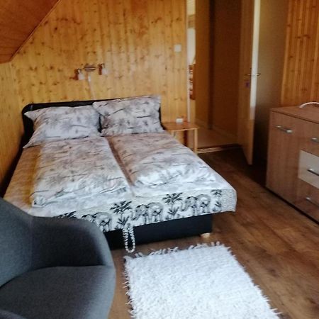 Balatonszabadi Fürdőtelep Goldenvendeghazヴィラ エクステリア 写真