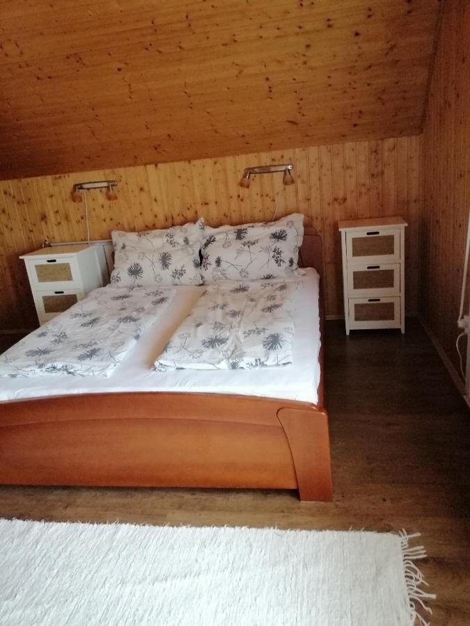 Balatonszabadi Fürdőtelep Goldenvendeghazヴィラ エクステリア 写真